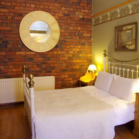 Crown House Suites ハリファックス エクステリア 写真
